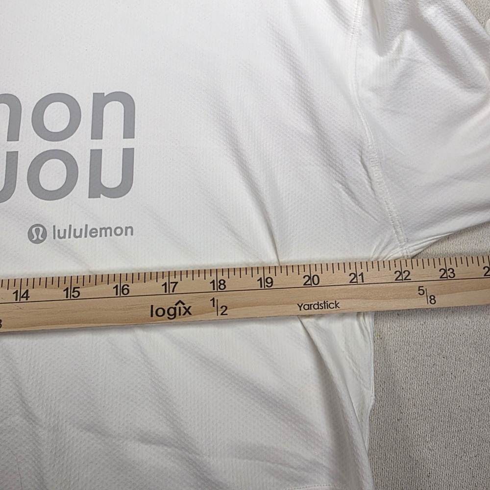 Lululemon White Muscle Love Long Sleeve Crop Top Mirrored Logo Graphic Size 4 - Picture 7 of 8